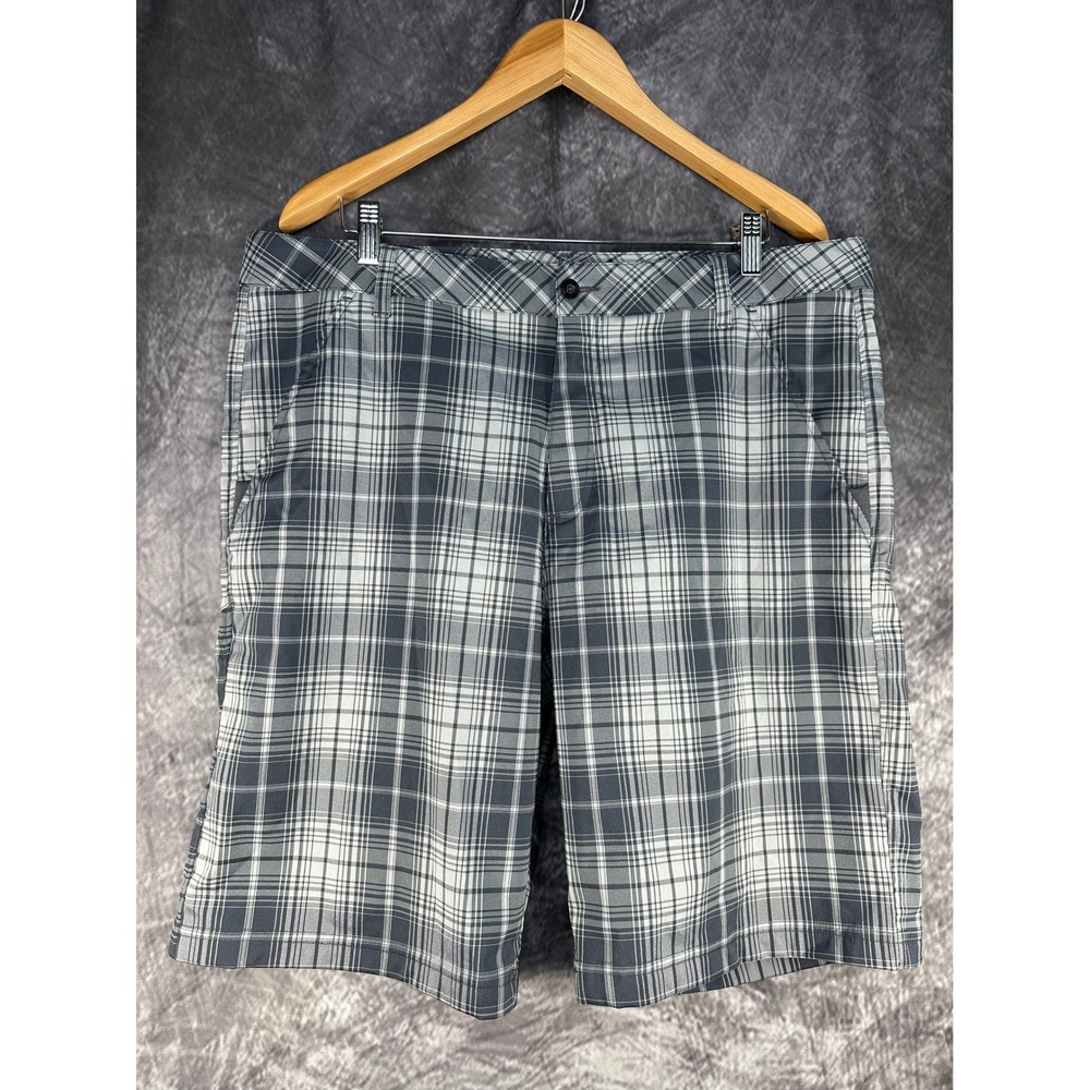 Fila Sport Golf Shorts Mens 38 Gray Plaid Moisture Wicking Performance Stretch